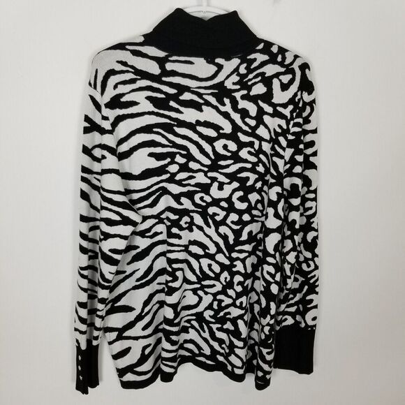 Chico's Women Ecovero Animal Jacquard Turtleneck Sweater Sz XL Black White - Picture 4 of 8